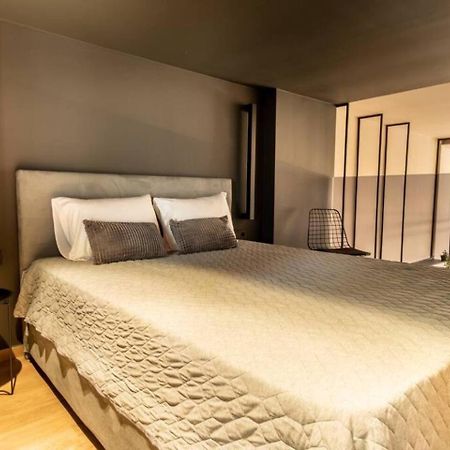 Loft M8 Apartment อเล็กซานโดรโพลิส ภายนอก รูปภาพ