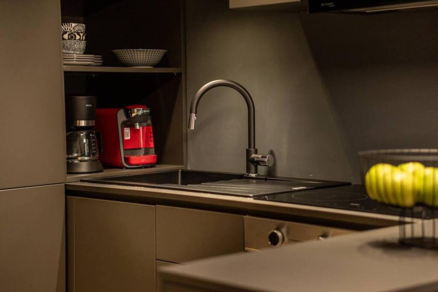 Loft M8 Apartment อเล็กซานโดรโพลิส ภายนอก รูปภาพ